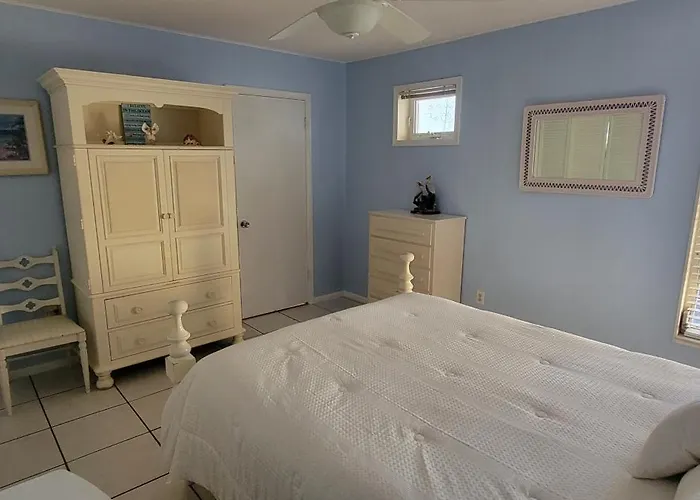 Siesta Key Condo - On The Water !