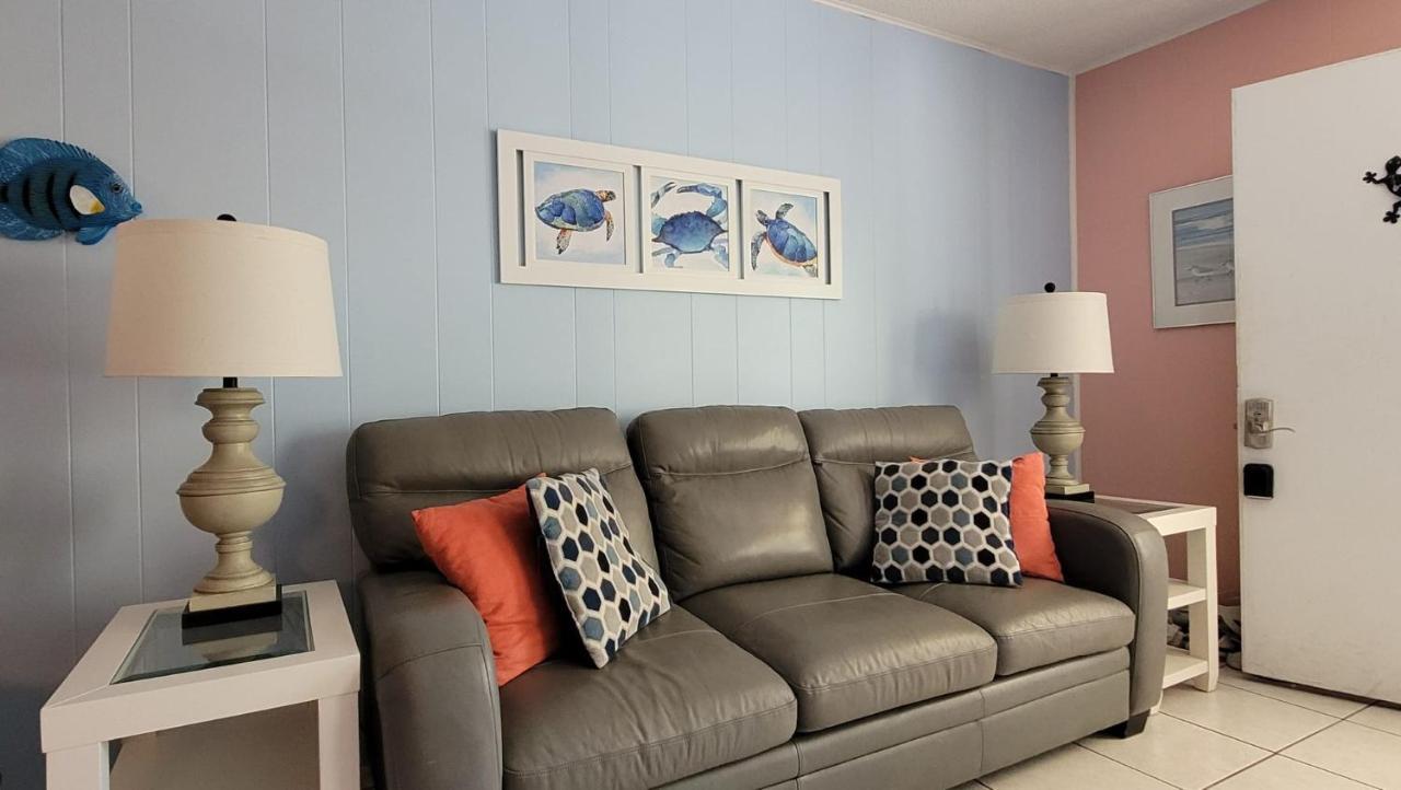 - On The Water ! Apartment